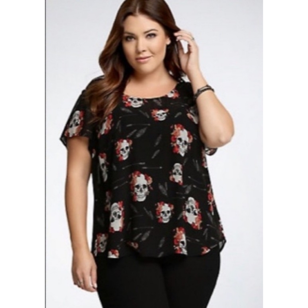 Torrid Semi Sheer Floral Skull Button Back Blouse Black Size 2X